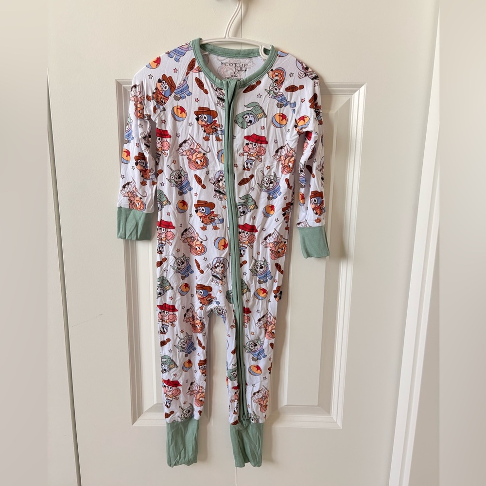 NWOT 12-18M Blush Bluey Zipper